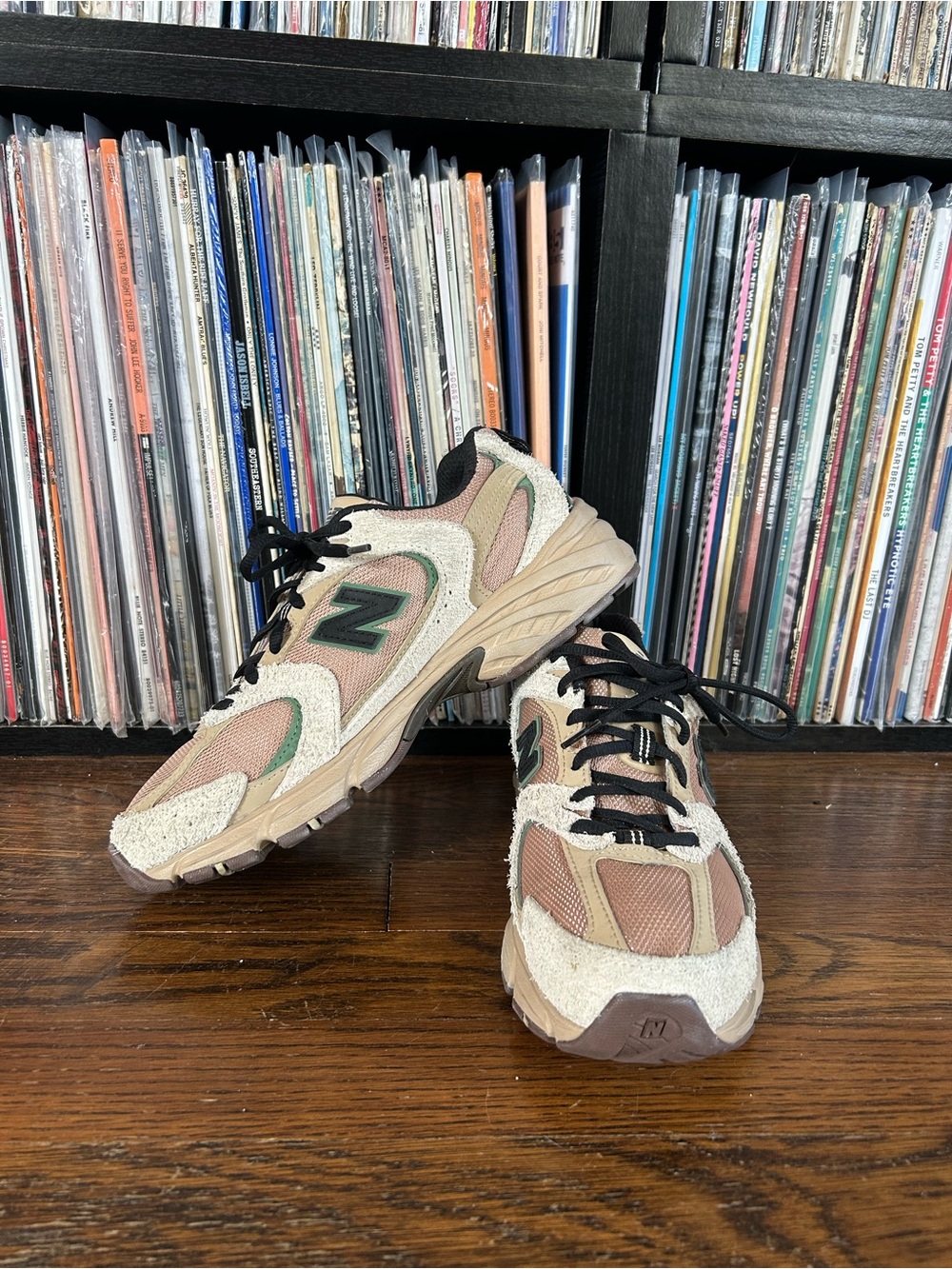 New Balance 530 Linen Incense Retro Sneakers M7.5/W9